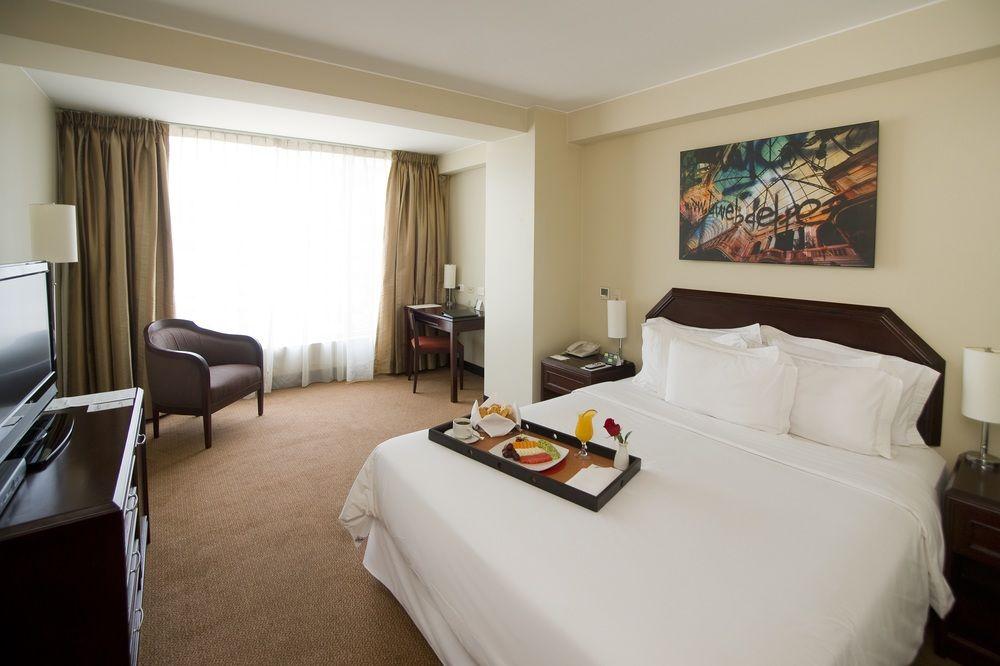 Radisson Hotel Decapolis Miraflores Ліма Екстер'єр фото
