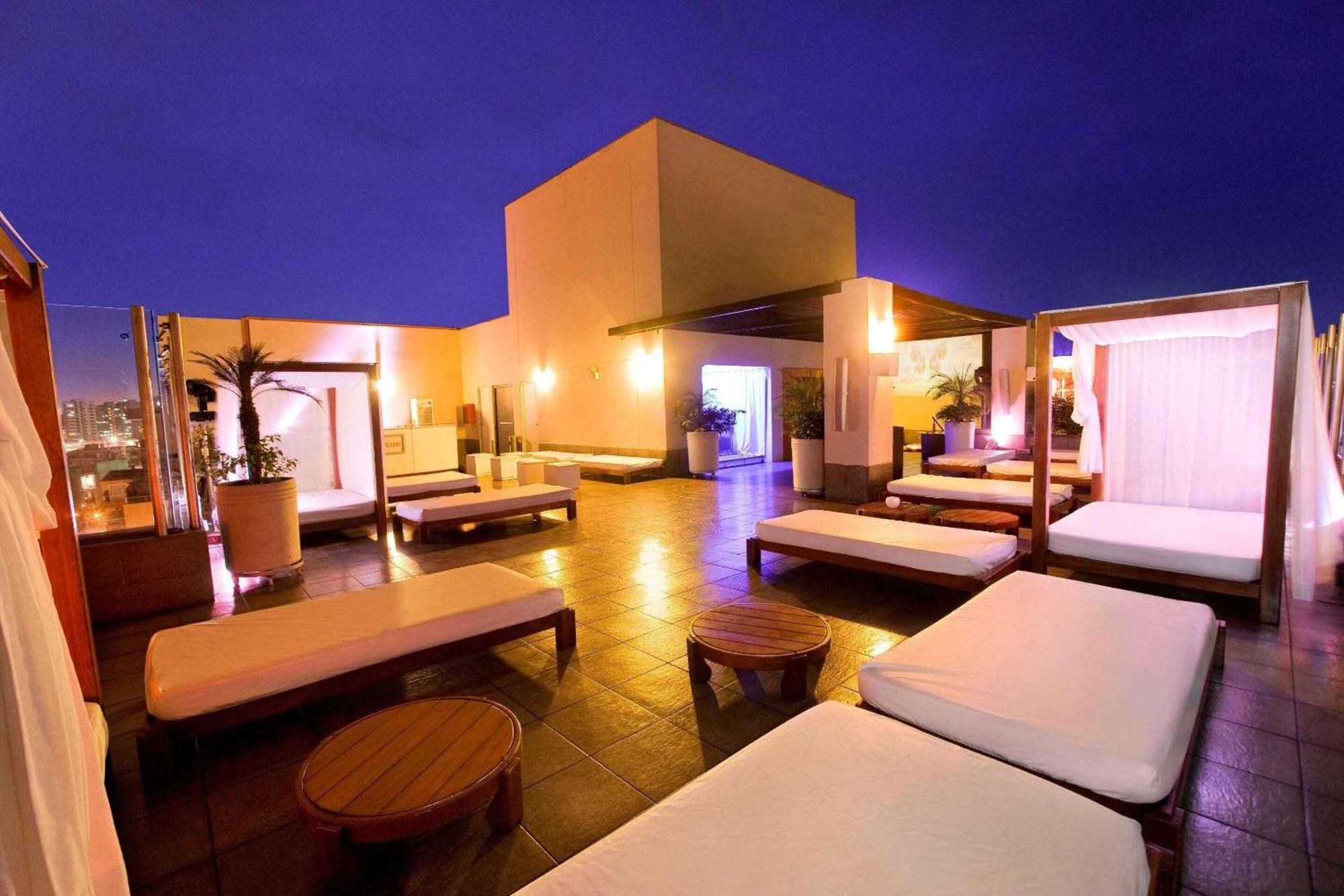 Radisson Hotel Decapolis Miraflores Ліма Екстер'єр фото